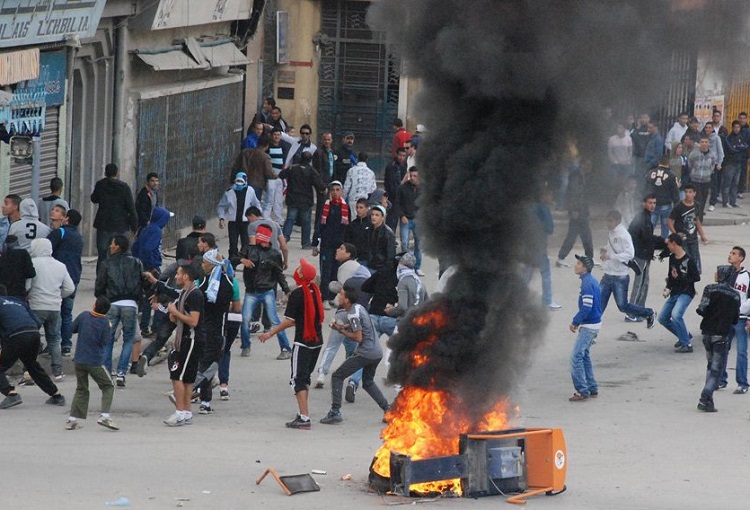 Уличные беспорядки в Алжире